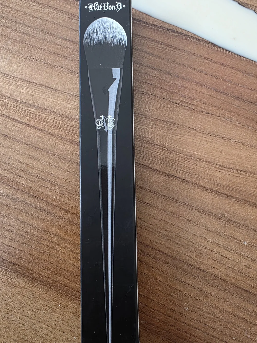 Kat Von D Lock-It Precision Powder Brush - Black